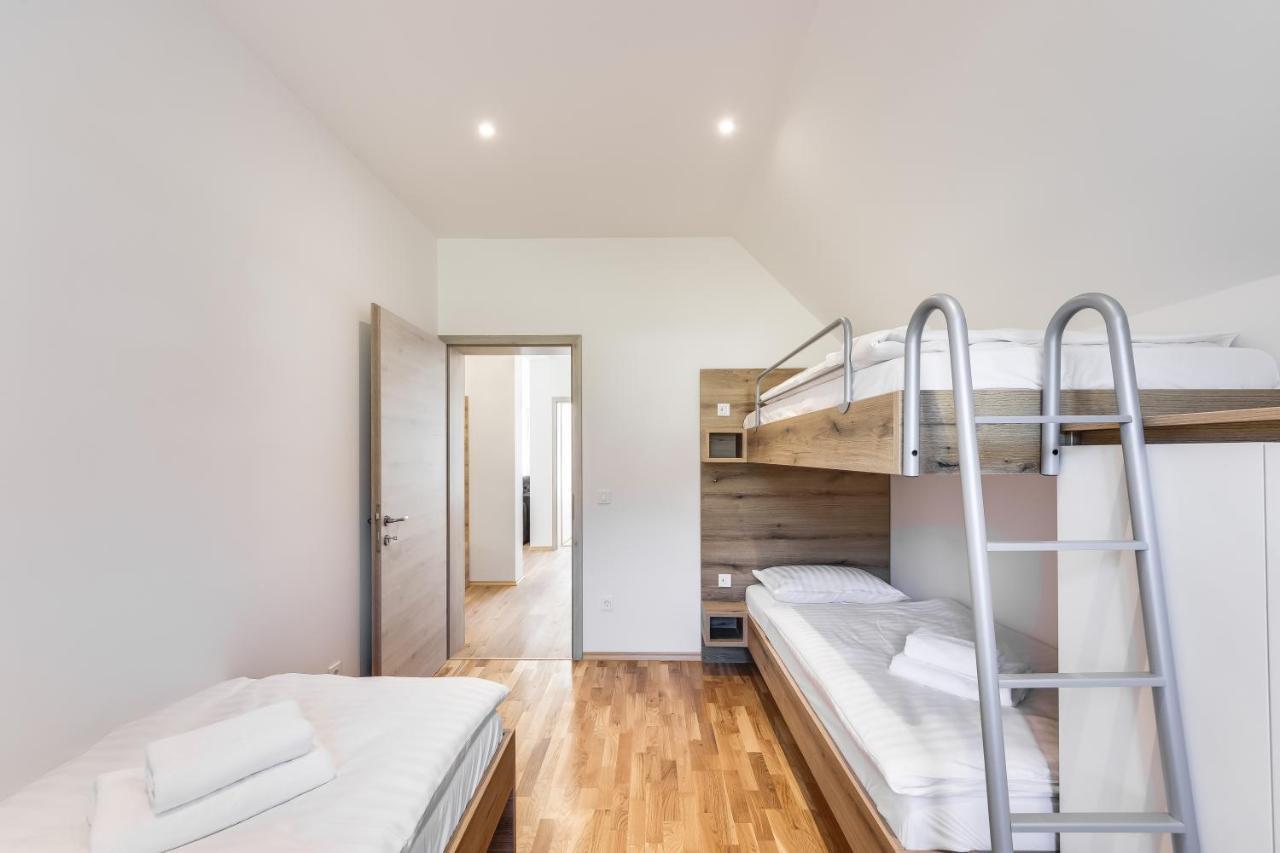 Chic Apartments With Finnish Sauna And Jacuzzi Kranjska Gora Kültér fotó