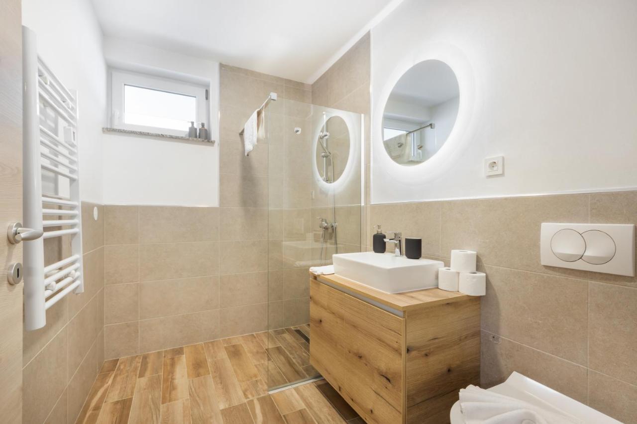 Chic Apartments With Finnish Sauna And Jacuzzi Kranjska Gora Kültér fotó