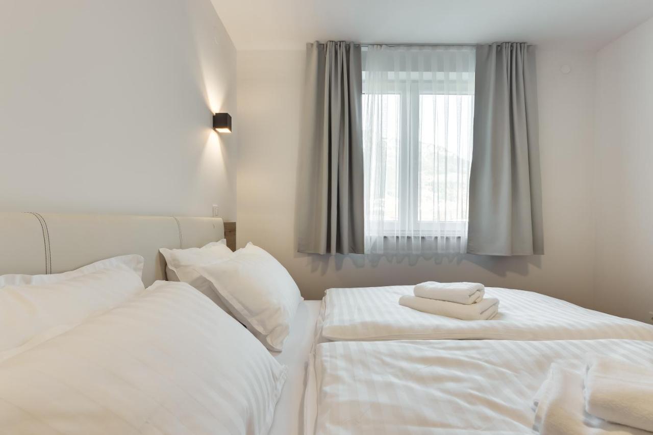 Chic Apartments With Finnish Sauna And Jacuzzi Kranjska Gora Kültér fotó