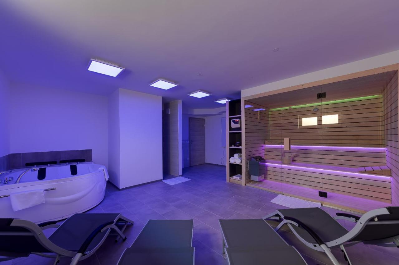 Chic Apartments With Finnish Sauna And Jacuzzi Kranjska Gora Kültér fotó