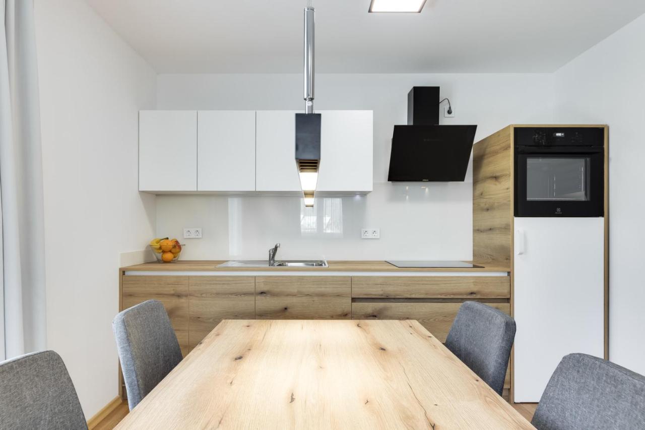 Chic Apartments With Finnish Sauna And Jacuzzi Kranjska Gora Kültér fotó