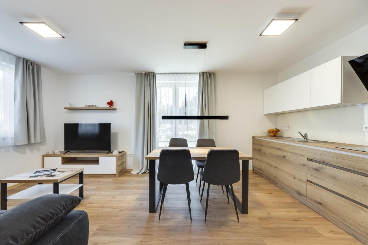 Chic Apartments With Finnish Sauna And Jacuzzi Kranjska Gora Kültér fotó